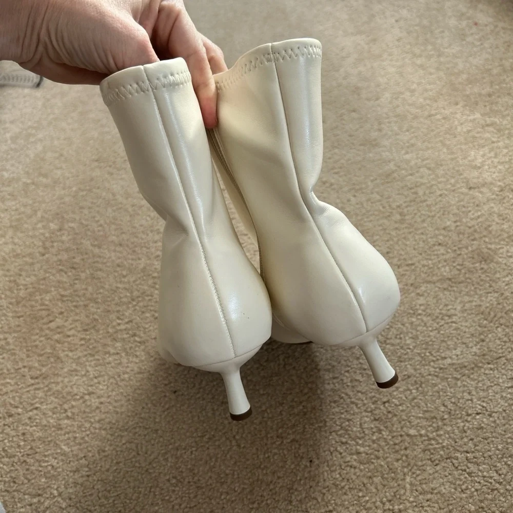 Elegant White Ankle Boots - Picture 3 of 4